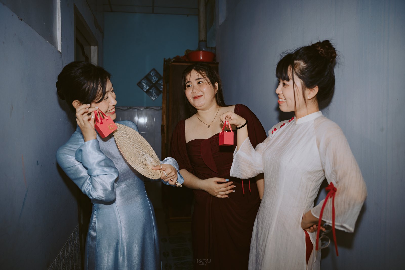 Những người chị em — Phát & Anh
