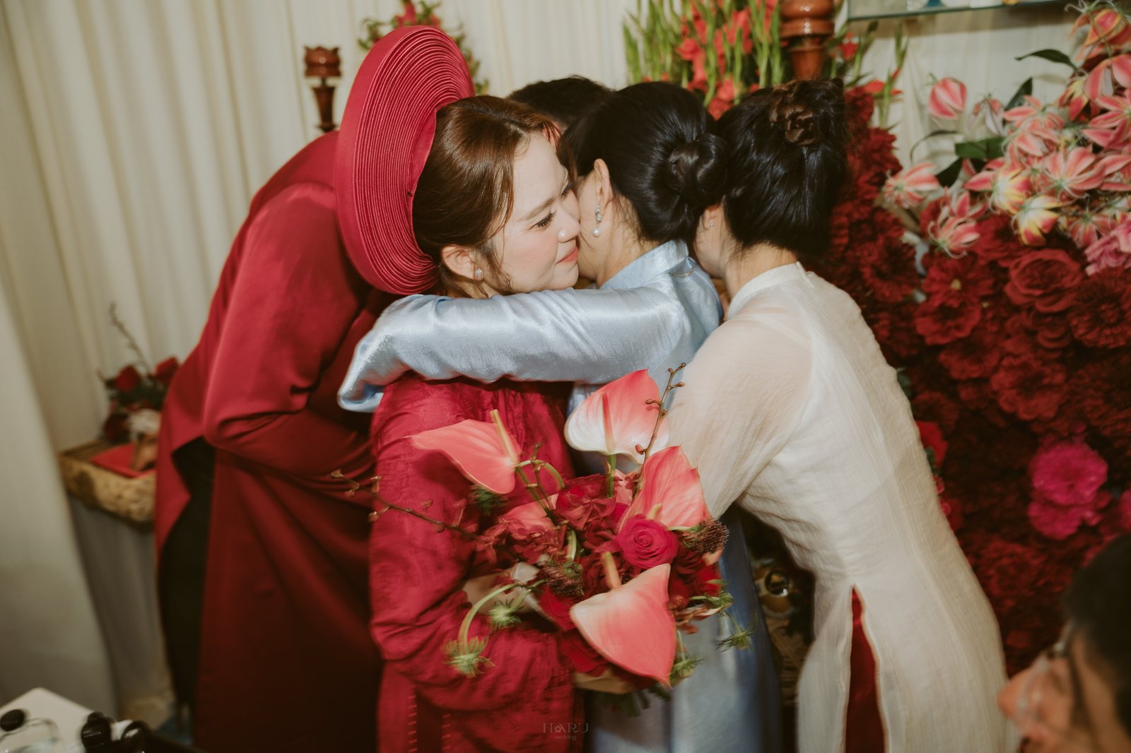 Vòng tay gia đình — Phát & Anh
