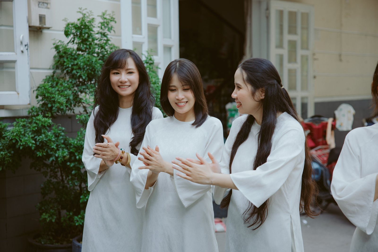 Khoảnh khắc 12 — Tú & Đức