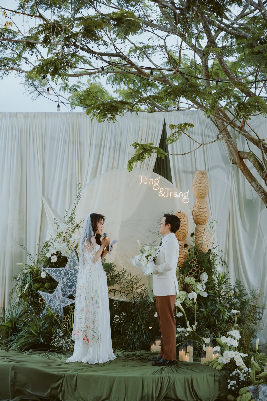 Khoảnh khắc 45 — Tùng & Trang