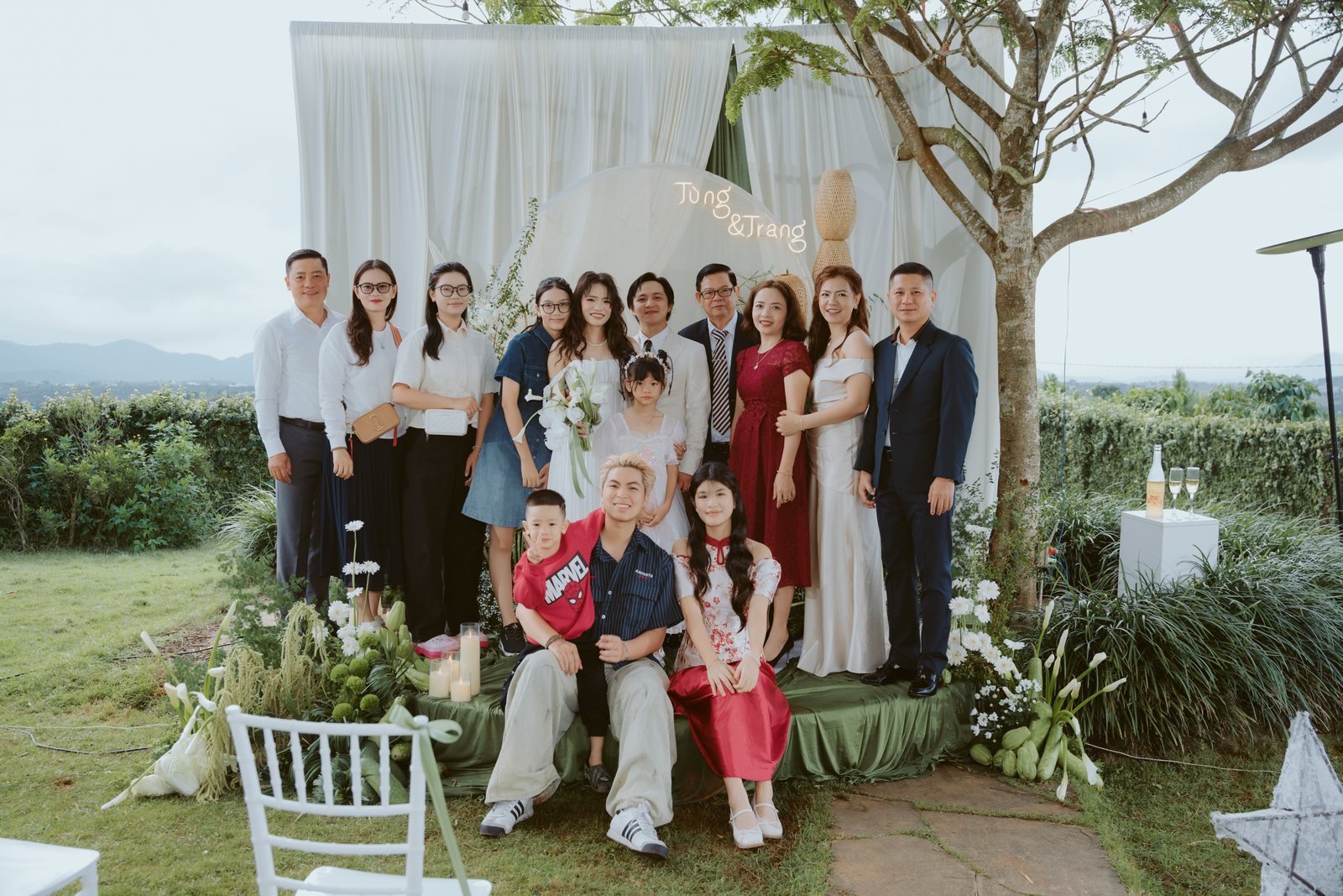 Khoảnh khắc 49 — Tùng & Trang